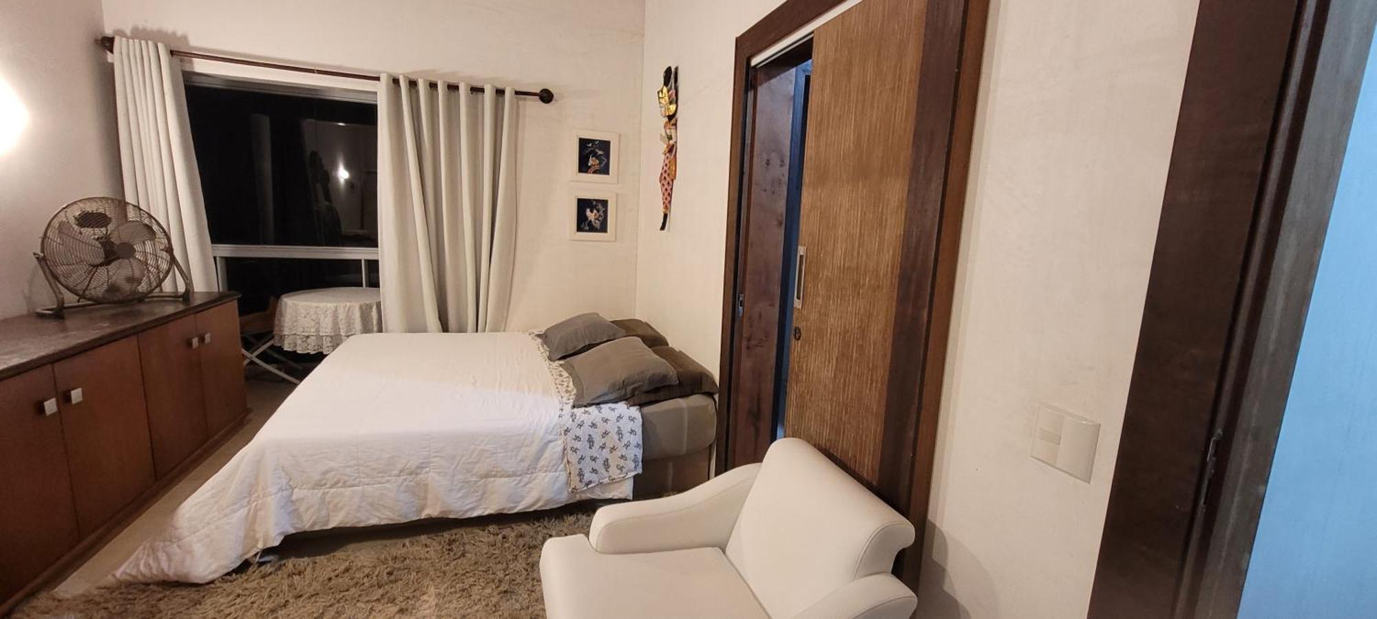 Em Casa De Com Estacionamento Balneario Camboriu