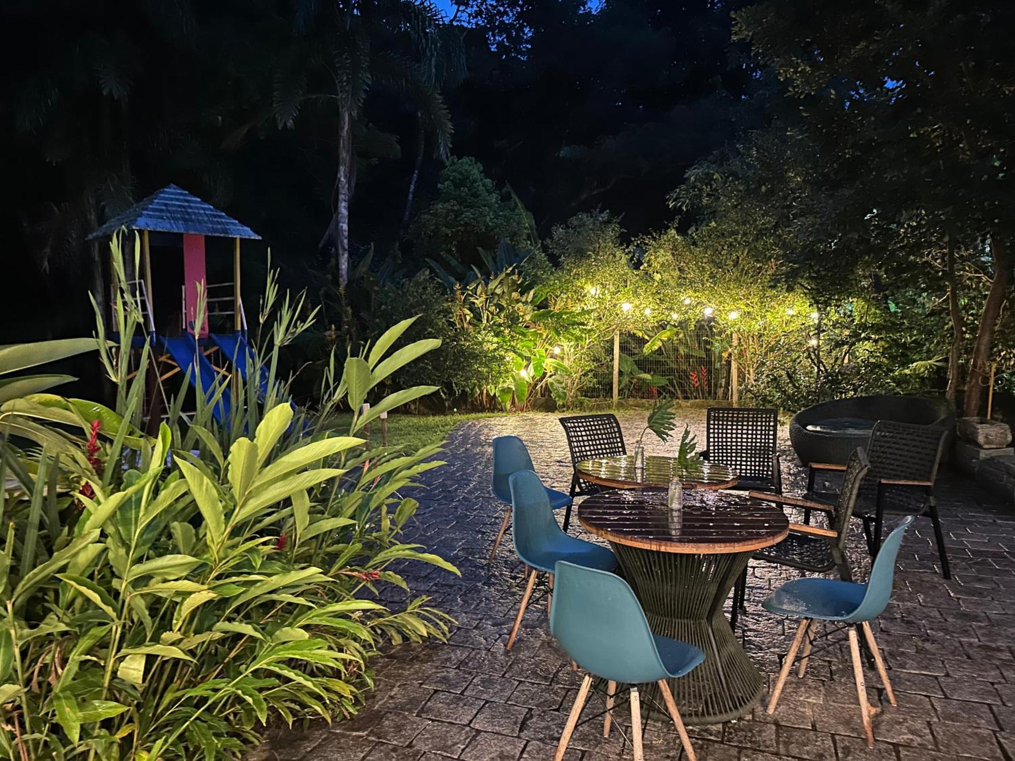 Homestay Em Casa De Com Estacionamento *